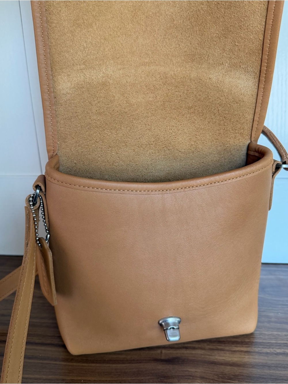 Coach Vintage 9076 Leather Campanion Bag - Picture 8 of 10